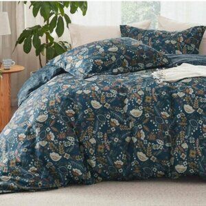 NWT Exotic Foliage Navy Comforter Set- Twin / Navy